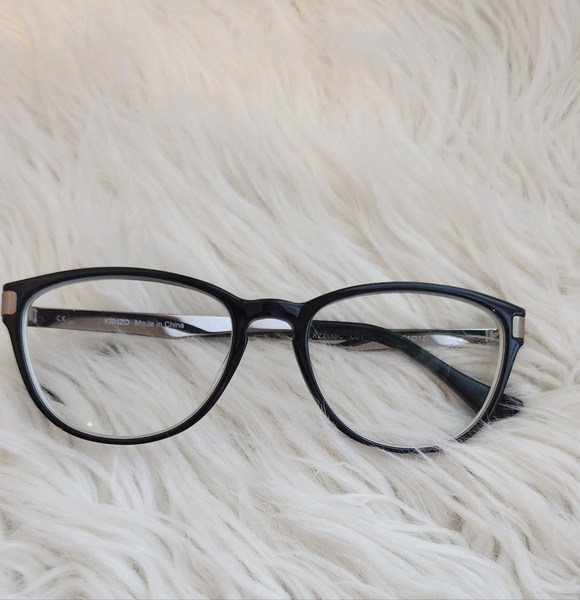 KENZO PRESCRIPTION GLASSES SELL THIS FOR THE FRAME. GREAT CONDITON - Picture 8 of 11